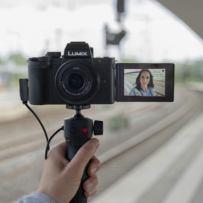 Panasonic Lumix DC-G100D zwart + H-FS 12-32 + DMW-SHGR2